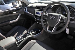 LDV ET60 SK8C MY23 2023, Vehículo Eléctrico Híbrido Usado de Alta Calidad, Caja de Cambios Automática de 6 Velocidades, Asientos de Cuero, Cámara Trasera, R17 - Product Image 6