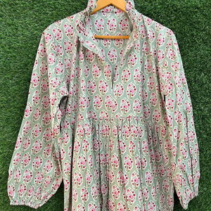 ชุดเดรสผ้าฝ้ายอินเดียพิมพ์ลายดอกไม้ฤดูร้อนคอลเลกชั่นชุดใส่ตอนกลางวันสวมใส่สบายสุดหรูเสื้อคอตตอนออร์แกนิก - Product Image 1