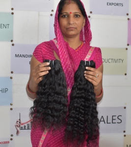 Extensions naturelles de cheveux humains bouclés à double trame de machine vierge du vendeur indien aucun traitement chimique des cheveux humains - Product Image 1