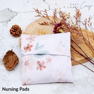 Almohadillas de lactancia con patrón de corazón blanco y negro reutilizables Almohadillas de lactancia lavables y transpirables para maternidad - Product Image 3