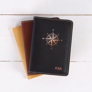 Nouveau modèle en cuir véritable pour porte-passeport A4 fichier imprimable accessoire gravé cadeau de mariage PTH-0076B - Product Image 1