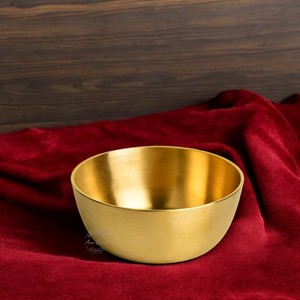 Bol de service élégant en laiton, plat en métal durable et sûr pour les aliments, finition de qualité supérieure pour les collations, les fruits, la table à manger et la décoration élégante de la maison - Product Image 3