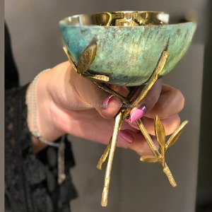 RF Crafts Brûleur d'encens à charbon de bois islamique en métal religieux fabriqué sur mesure Brûleur Bakhoor au meilleur design avec du bois d'agar - Product Image 6