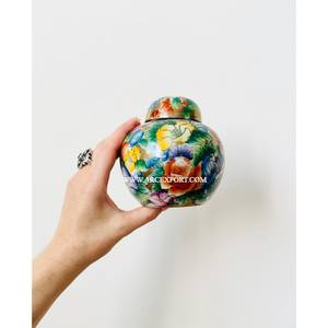 Jarrones y Macetas de Metal de Diseño Creativo, Color Negro con Acabado Brillante y Detalles en Color Plateado, Decoración de Cocina - Product Image 3