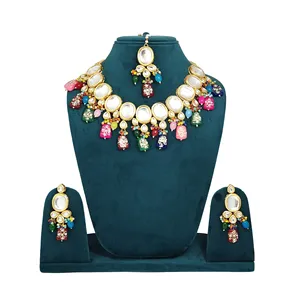 Parure de collier multicolore en acier inoxydable plaqué or, ornée de pierres Kundan et Meenakari, pour mariages, bijoux fins à motifs de pièces de monnaie - Product Image 1
