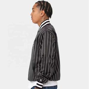 Chaquetas Varsity de Satén para Hombre, Chaquetas de Béisbol Letterman de Satén, Chaquetas Bomber de Satén Personalizadas Unisex para Hombre - Product Image 4