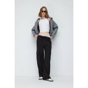 กางเกงผู้หญิง - มีสไตล์และสวมใส่สบาย - Product Image 1