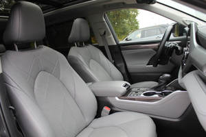 โตโยต้า ไฮแลนเดอร์ 2.5 AWD ไฮบริด ปี 2024 มือสอง - Product Image 3