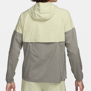 Chaquetas cortavientos personalizadas con cuello levantado, diseño con capucha, impermeables y transpirables para uso en invierno para hombres - Product Image 2