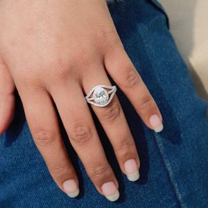 Elegante anillo de moissanita de plata delicada, elegante ovalada y ajuste de punta redonda, regalo de aniversario perfecto, joyería - Product Image 6