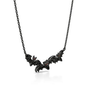 Collier pendentif chauve-souris Familiars des sorcières en argent sterling Jeulia - Product Image 2