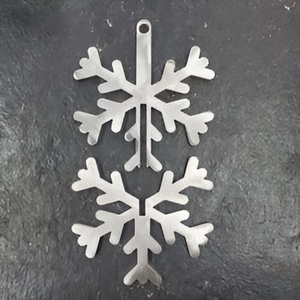 Adornos navideños de hierro decorativos modernos de alta calidad para árbol de Navidad colgantes de Navidad colores y formas personalizados - Product Image 6