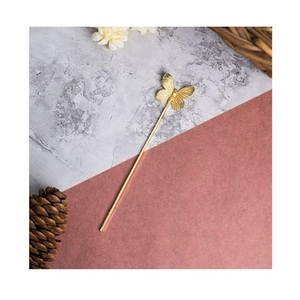 Marcapáginas de metal de alta calidad de nuevo aspecto con acabados lujosos y detalles elaborados para un lujoso accesorio de lectura - Product Image 6