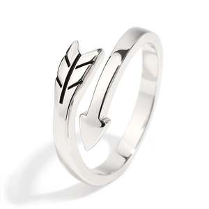 Anillo de Moda para Hombre Jeulia Cupid's Arrow, Chapado en Oro Rosa sobre Plata de Ley - Product Image 2
