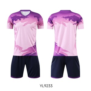 เสื้อฟุตบอลผู้ใหญ่และเด็ก OEM รับทำโลโก้ ผ้าโพลีเอสเตอร์ 100% ชุดฟุตบอลแบบกำหนดเอง เสื้อกีฬาชายหญิง ชุดฝึกซ้อมกีฬา - Product Image 4