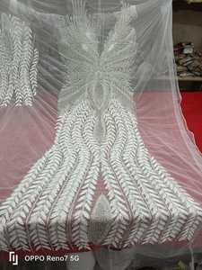 Tissu perlé de luxe de haute qualité avec Zircon fait à la main 100% Polyester meilleur prix exportation du fournisseur indien pour la fabrication de vêtements - Product Image 2