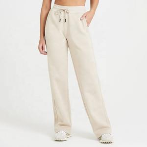 Jogging taille haute flatteur pour femmes, conçu avec une cheville fuselée et un tissu extensible quadridirectionnel doux - Product Image 1