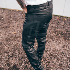 Faux Cuir Casual Mid Rise Button Fly Closure Pantalon en cuir pour homme avec onglets à pression et texture lisse légère - Product Image 5