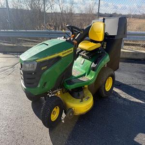 Wholesale deal John Deeree S120 Lawn Tractor offering powerful yard performance with steady control smooth handling - Product Image 6