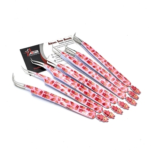 Pince à épiler en acier inoxydable de haute qualité pour extensions de cils Labubu, durable, sans fibres, à pointe fine, motif Labubu - Product Image 1