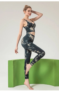 Venta al por mayor nuevos conjuntos de yoga para mujer de 2 piezas de cintura alta logotipo frontal sólido sin costuras mallas transpirables y sujetadores de fitness - Product Image 4