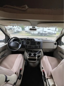 Camping-car d'occasion J-A-Y-C-O G-R-E-Y RV 31DS modèle 2017, prêt à la vente. - Product Image 2