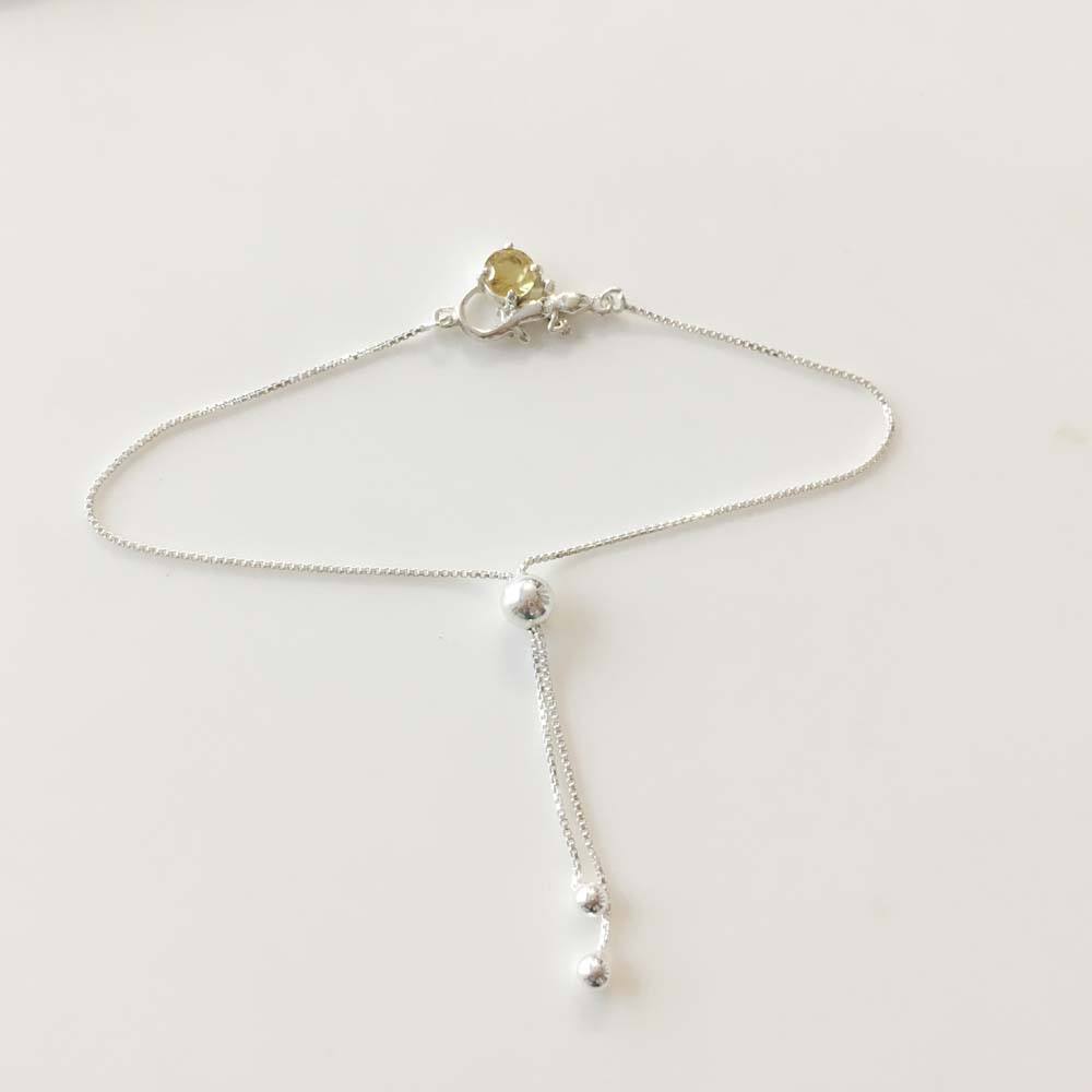 สีเหลือง