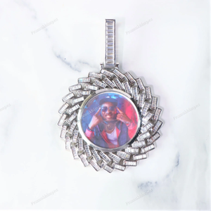 Vente en gros Pendentif mémoire en argent sterling 925 multicouche VVS Moissanite Baguette Vermeil Placage or personnalisé pour les fêtes - Product Image 1