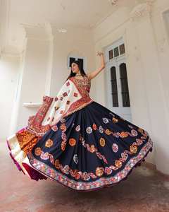 Nouvelle série moderne Navratri spécial Chaniya & Lehenga Choli vêtements de fête pour la fête et la saison de mariage coton mousseline à séchage rapide - Product Image 5
