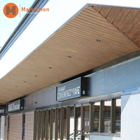 Panneaux de plafond en aluminium à grain de bois architectural pour bâtiments extérieurs modernes