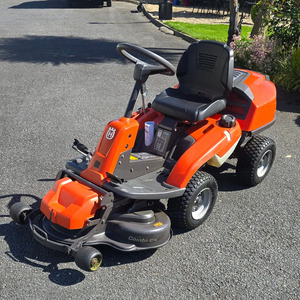 Tondeuse autoportée Husqvarna R214TC de haute qualité, prix avantageux, disponible en stock, prête à être expédiée - Product Image 1