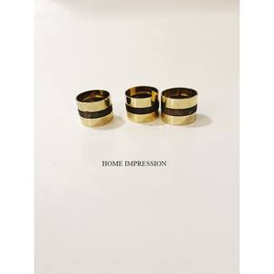 Anneaux de serviette en laiton classiques et modernes, décoration de table de mariage en métal, en stock - Product Image 1