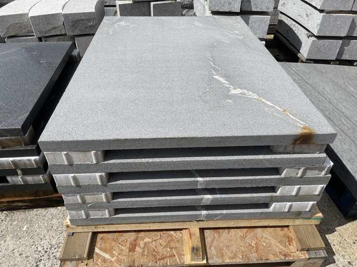 Outdoor Natural Light Dark Grey Granite Stone Fan Pattern Cobblestones Flame Cut Floor Tiles Pavers Price With Mesh for Driveway