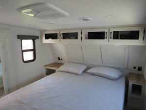 Autocaravana C-O-A-C-H-M-E-N C-H-A-P-A-R-R-A-L LITE 3-0-R-L-S usada del año 2025 en venta - Product Image 6