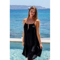 Jolie mini robe de vacances d'été blanche pour femmes avec décolleté en cordon d'or jupe à plusieurs niveaux et vêtements de villégiature super flatteurs à manches