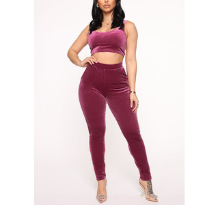 Nouveau personnalisé élégant Offre Spéciale en gros violet haut court velours survêtements femmes survêtements Gym recadrée lâche Y2k survêtement pantalon - Product Image 4