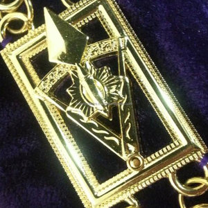 Collar de cadena del Consejo chapado en oro en terciopelo azul de la mejor calidad Masonic Regalia Past Master Collar de cadena de metal - Product Image 3