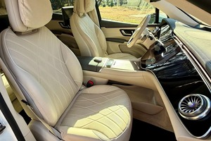 Increíble Mercedes-Benz E Q S 580 4-Matic SUV 2023 Usado, 536 hp, Motores Eléctricos Duales, Tracción en las Cuatro Ruedas, Equipamiento de Alta Gama - Product Image 4
