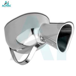 Orinal femenino reutilizable ALMAC diseñado para el cuidado hospitalario y domiciliario que proporciona un manejo seguro, higiénico y cómodo para el paciente - Product Image 3