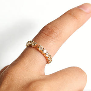 Anillos de Acero Inoxidable con Incrustaciones de Cristales de Lujo Vintage a Prueba de Agua, con Diseño Geométrico Cuadrado y Brillantes - Product Image 2