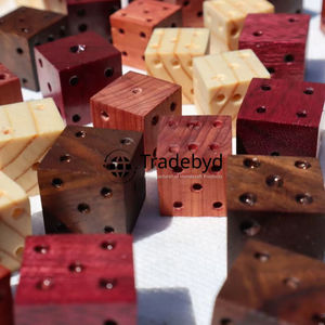 Dés polyédriques en bois faits à la main, ensemble de 7 pièces, écologiques, durables, de collection, pour les jeux de rôle de fantasy Dungeons & Dragons, Tradebyd - Product Image 1