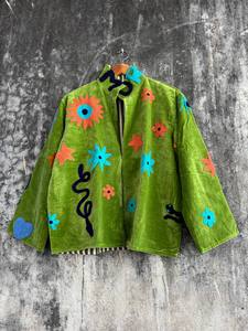 เสื้อแจ็คเก็ตกำมะหยี่ซูซานีสุดหรูพร้อมงานปักมือแท้ – เสื้อคลุมผู้หญิงสไตล์โบโฮชิคที่ได้รับแรงบันดาลใจจากวินเทจ - Product Image 2
