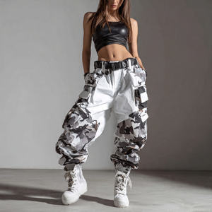 Pantalones de cuero de camuflaje para mujer, pantalones Cargo de cuero PU con botones en la cintura, pantalones de cuero de motorista de pierna ancha para mujer - Product Image 6