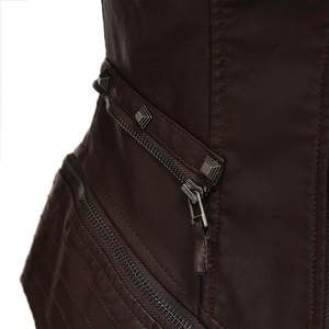 Chaqueta de cuero para mujer hecha a medida de alta calidad, tela suave transpirable con decoración de cadena para invierno, venta al por mayor de fábrica - Product Image 4