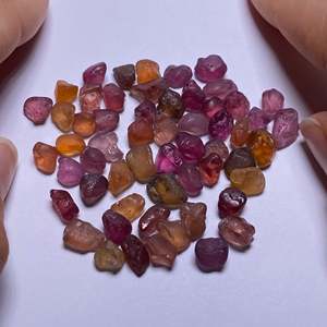 Gemas Sueltas de Granate Rojo Ojo de Gato Calibradas en Formas Marquise, Ovaladas, Cuadradas, Rectangulares y Triangulares de 8mm con Opciones en Marrón, Verde y Azul - Product Image 4