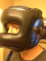 Protector de Cabeza para Boxeo Deportivo de Alta Calidad, Ecológico, Transpirable, de Cuero Vacuno Ligero, con Cierre de Gancho y Bucle, Personalizable