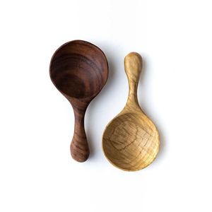 Cuillère en bois dur avec surface lisse, ustensile de cuisine durable, parfait pour la cuisson des soupes, des ragoûts et le mélange des sauces - Product Image 1
