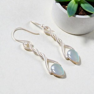 Prix de gros Boucles d'oreilles en argent sterling 925 avec pierre précieuse en calcédoine bleue, design créole pour cadeau de mariage ou fête - Product Image 3