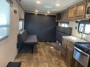 Camping-car mobile d'occasion 2017 Crossroads Zinger 288RR, camping-car de type tente, camping-car de toit, camion aménagé - Product Image 6