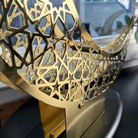 Centre de table islamique géométrique moderne en acier inoxydable de qualité supérieure, fait main, découpé au laser, durable et léger, motif lune, pour le Ramadan